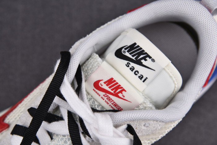 nike vaporwaffle sacai sport fuchsia game royal cv1363-100