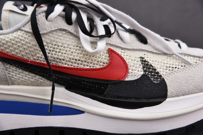 nike vaporwaffle sacai sport fuchsia game royal cv1363-100