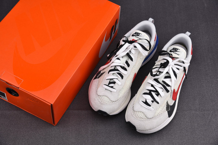 nike vaporwaffle sacai sport fuchsia game royal cv1363-100