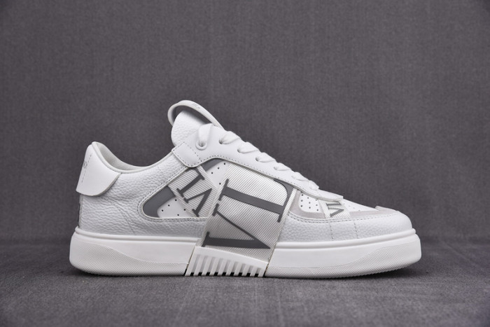 v*lentino garavani white vl7n sneakers m237006