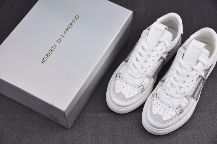 v*lentino garavani white vl7n sneakers m237006