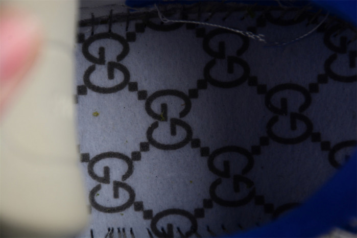 G*u*i* trainer sneaker 103