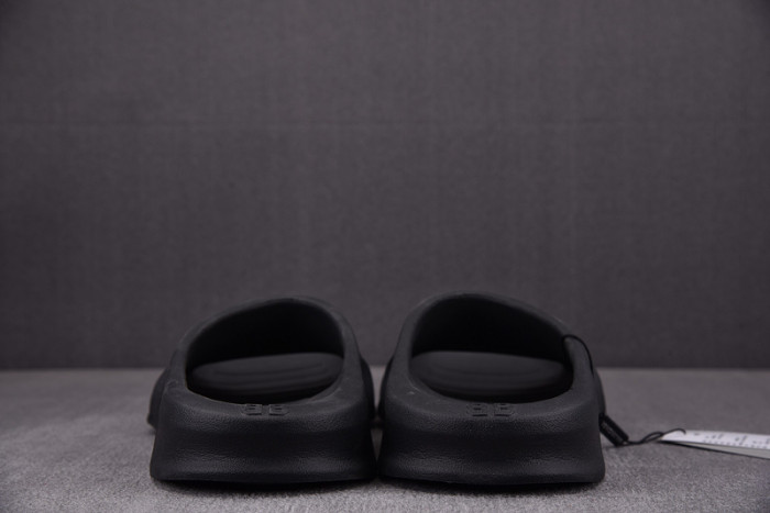 balenciag* sandal 16