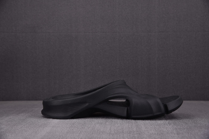 balenciag* sandal 16