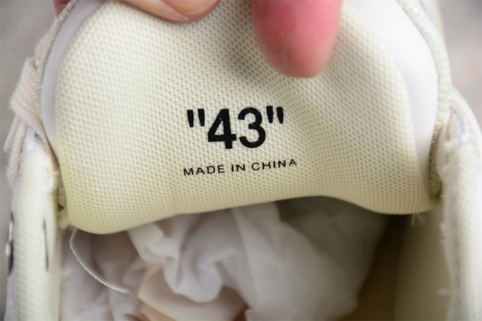 OFW OOO Low Tops White Black SS21 OMIA189S21LEA0030110