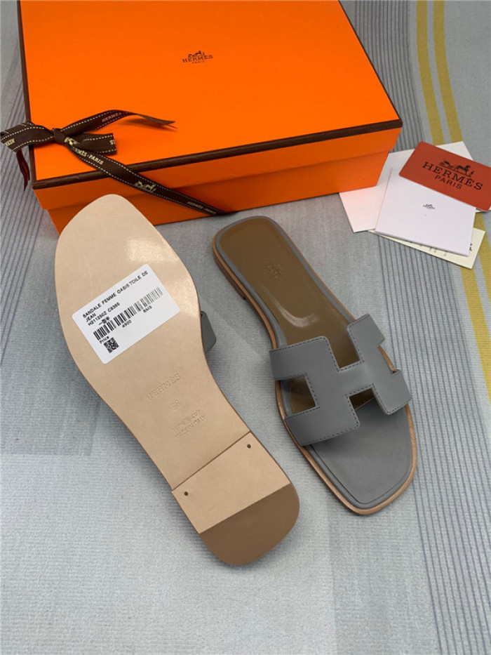 herme* sandal h36