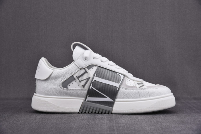 v*lentino garavani white vl7n sneakers m237005