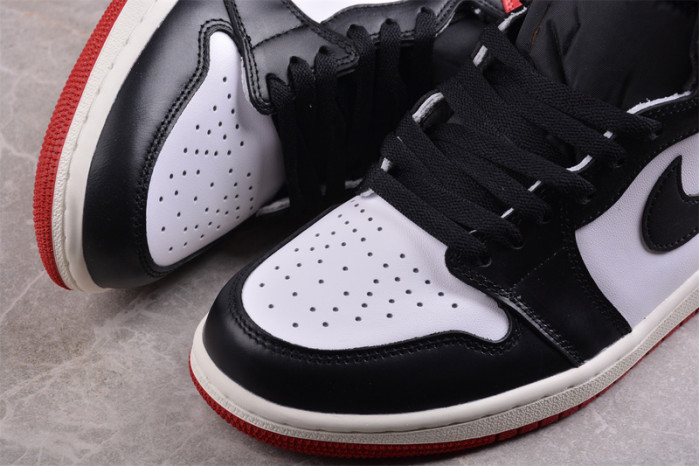 air jordan 1 high og “black toe reimagined” dz5485-106
