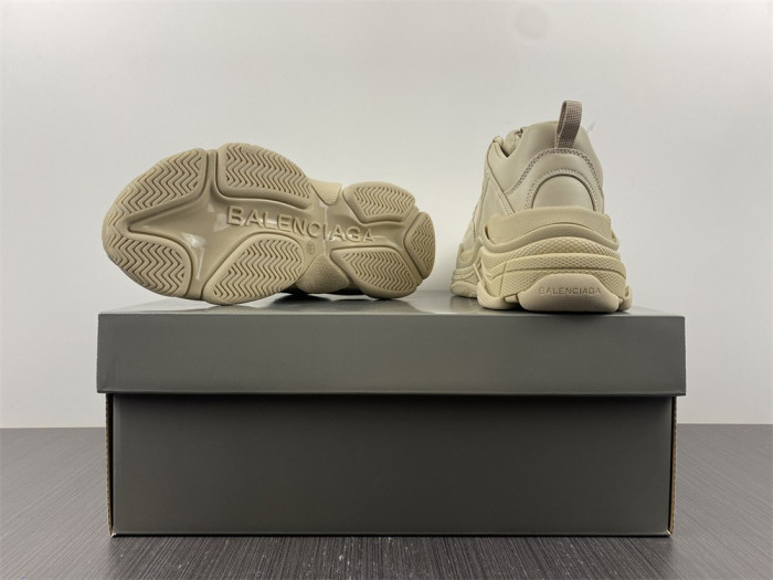 triples trainer sneakers 2000045