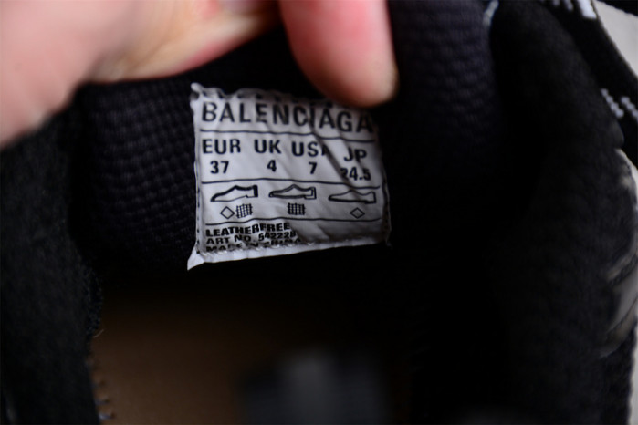 Balenciaga Phantom Sneaker W1B02 0103