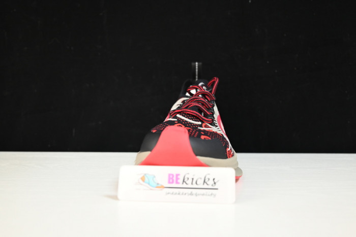 G*u*i* trainer sneaker usn10-8490