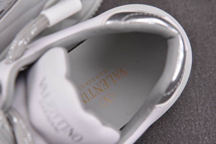 v*lentino garavani one stud sneakers m237034