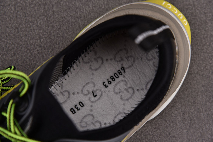 G*u*i* trainer sneaker usm108480