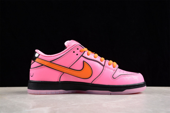 the powerpuff girls nike sb dunk low blossom fd2631-600