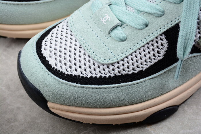 chane* snekaers c000009