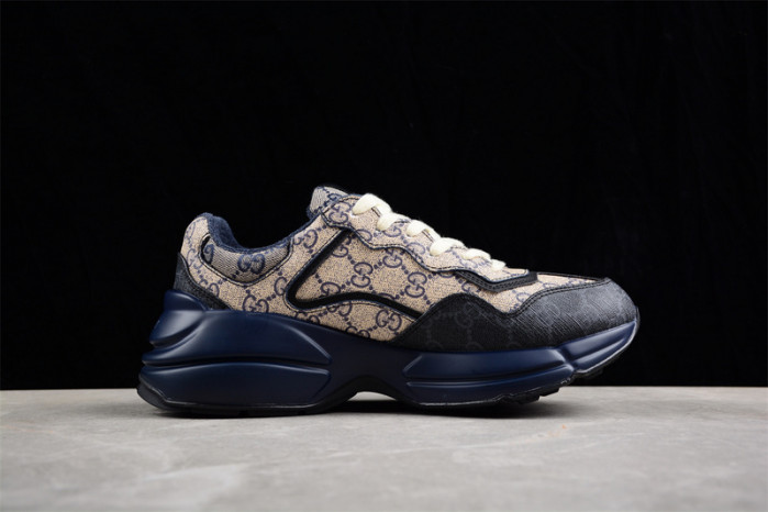 G*u*i* trainer sneaker 107