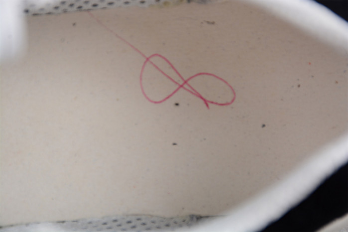 chane* snekaers c0000011