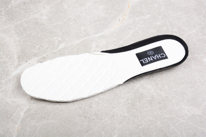 chane* snekaers c0000011