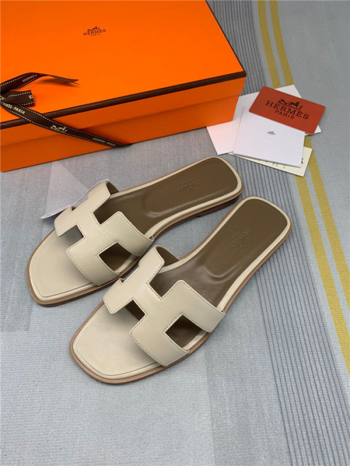 herme* sandal h40