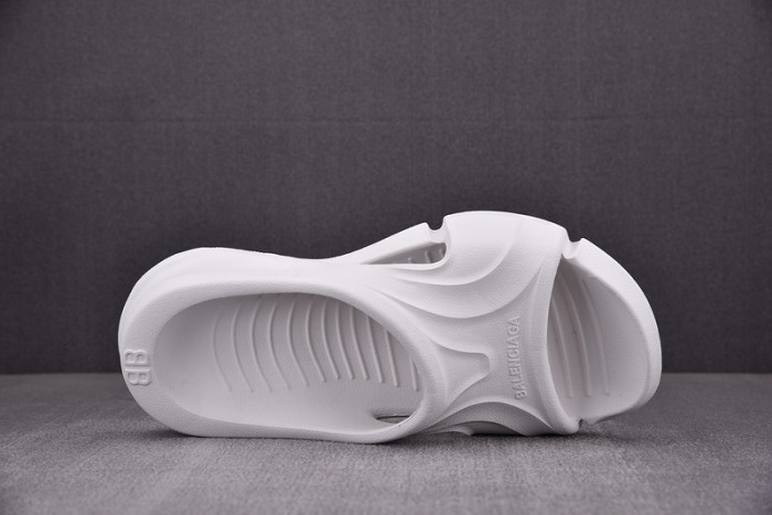 balenciag* sandal 13