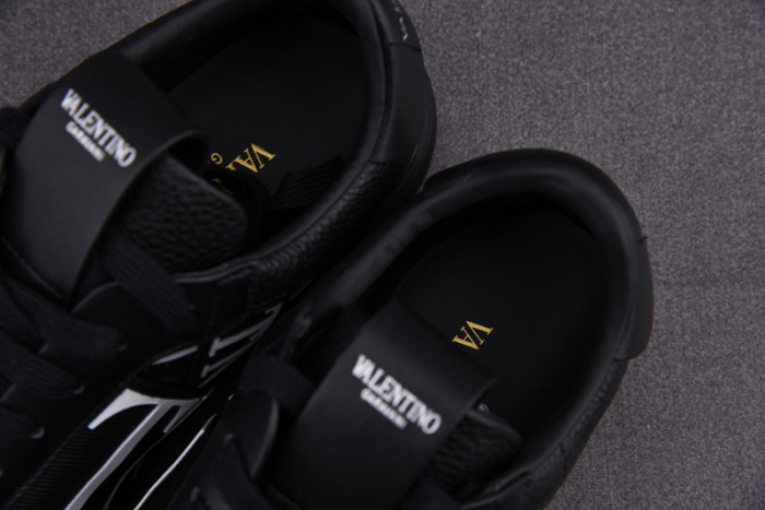 v*lentino garavani white vl7n sneakers m237003