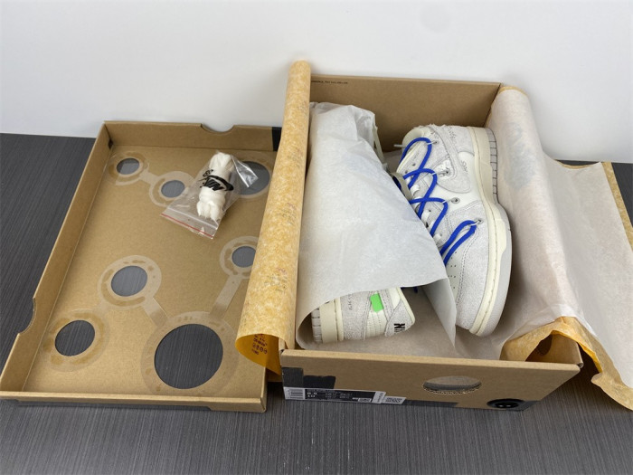 ofw x dunk low “32 of 50” dj0950-104