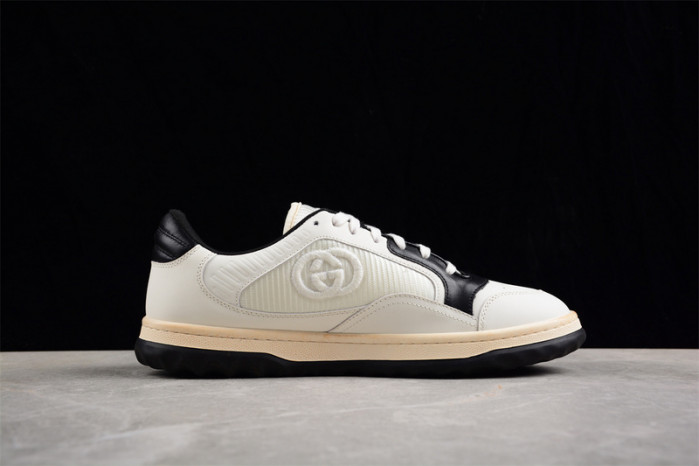 G*u*i* trainer sneaker 106