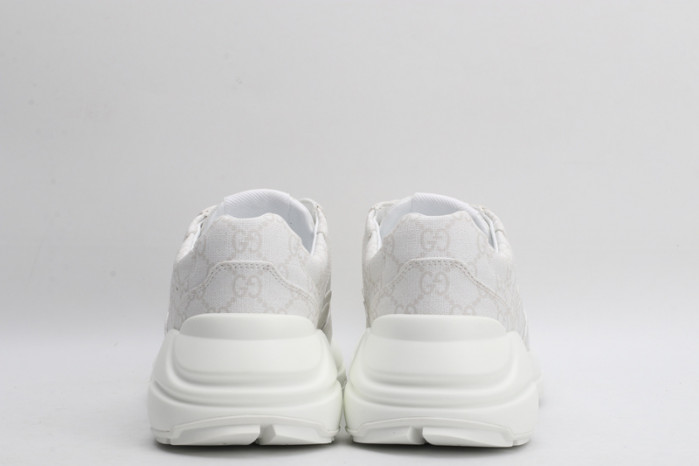 G*u*i* trainer sneaker 88