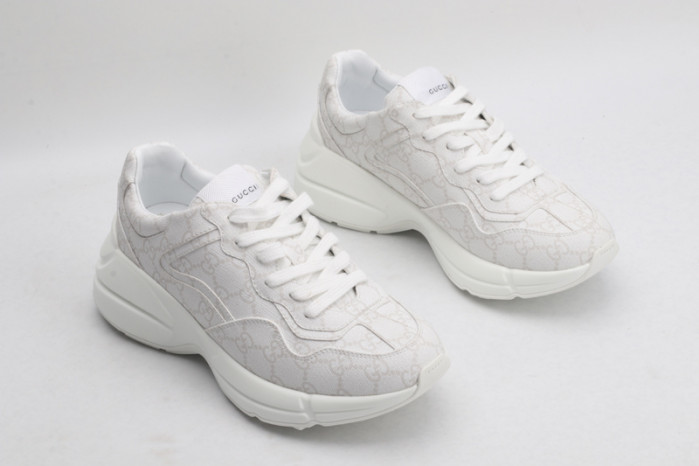 G*u*i* trainer sneaker 88