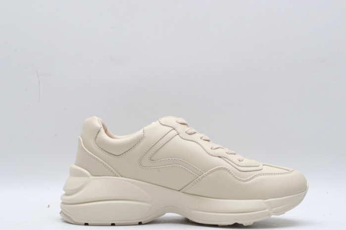 G*u*i* trainer sneaker 93