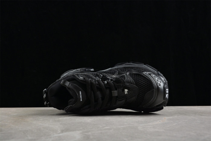 Balenciaga runner W3RXP1090