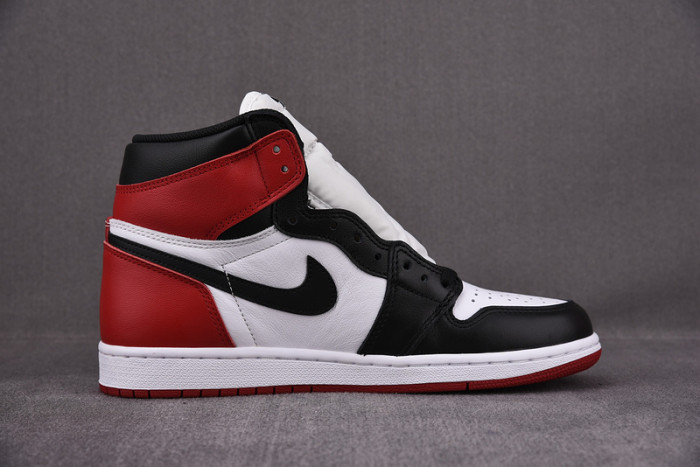 air jordan 1 high og “black toe” white/ black-varsity red 555088-125