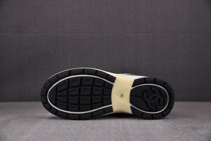 chane* snekaers c0000012