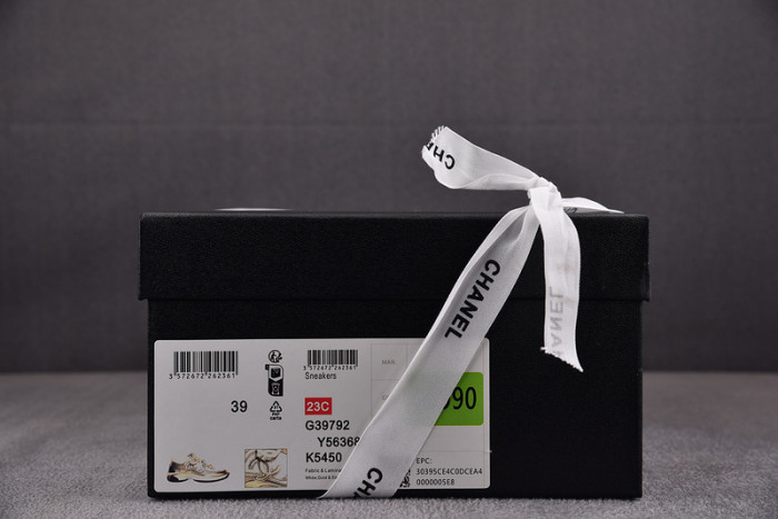 chane* snekaers c0000012