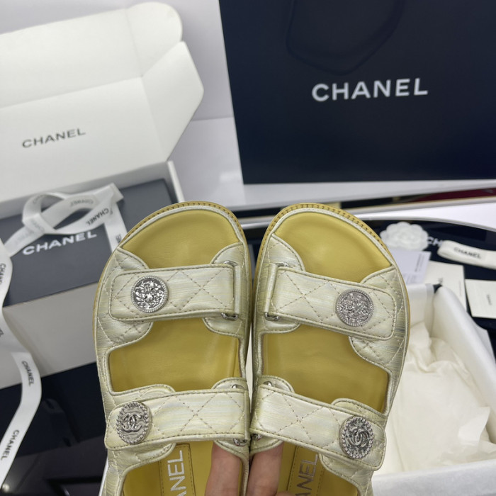 chane* sandal25