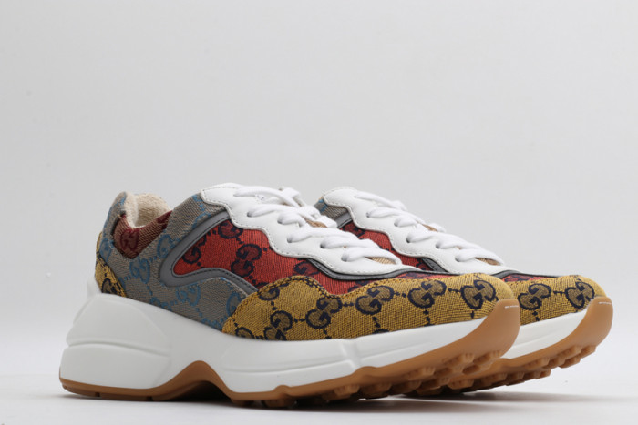 G*u*i* trainer sneaker1