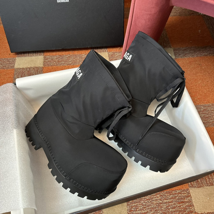 BALENCIAG* BOOT 217