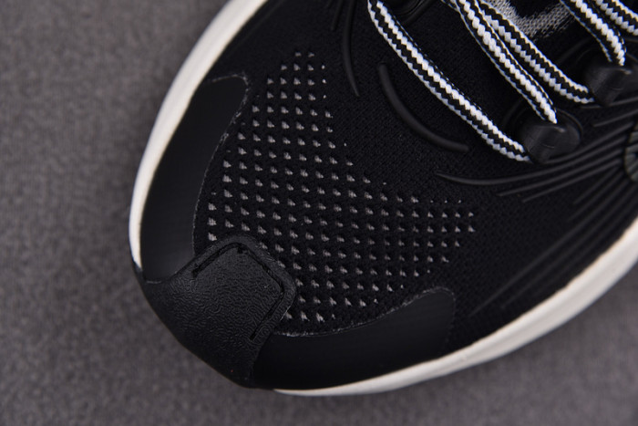 G*u*i* trainer sneaker usm108442