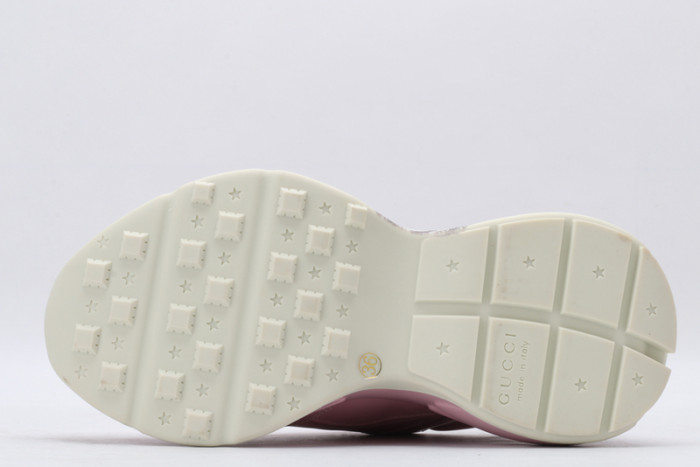 G*u*i* trainer sneaker18