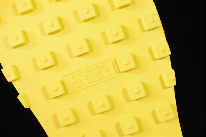 undercover x sacai x nike ldv waffle “bright citron” dj4877-001