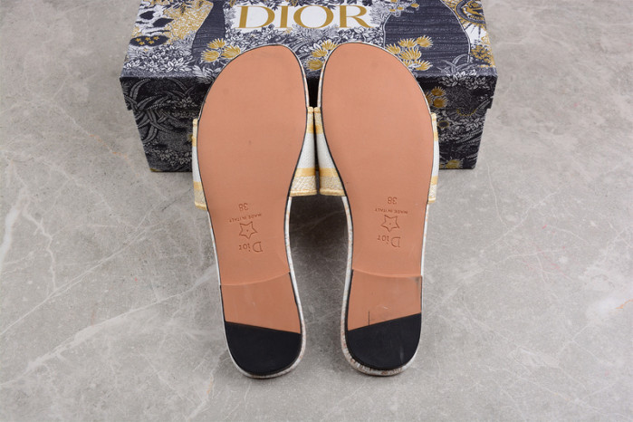 d*or sandal009
