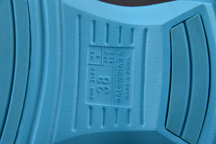 balenciag* sandal 15