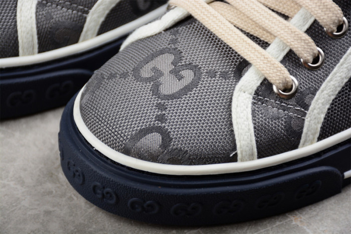 G*u*i* trainer sneaker 112