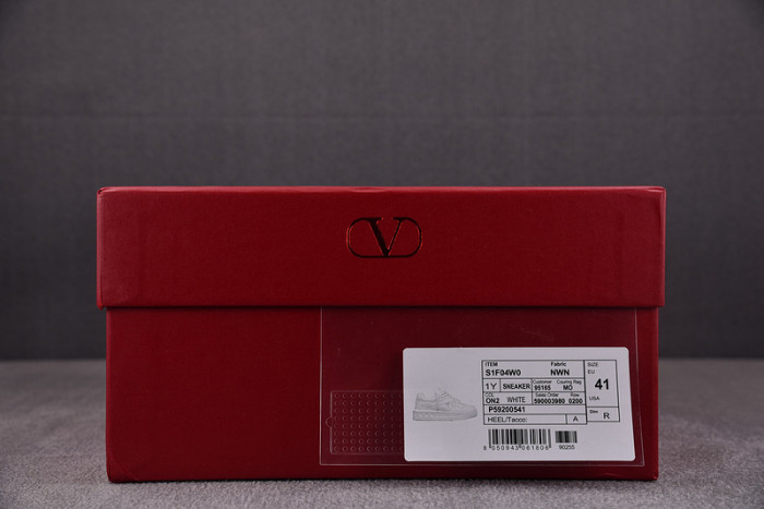 v*lentino garavani one stud sneakers m237036