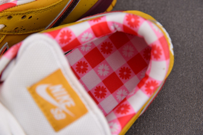 nike sb dunk low yellow lobster 313170-137566