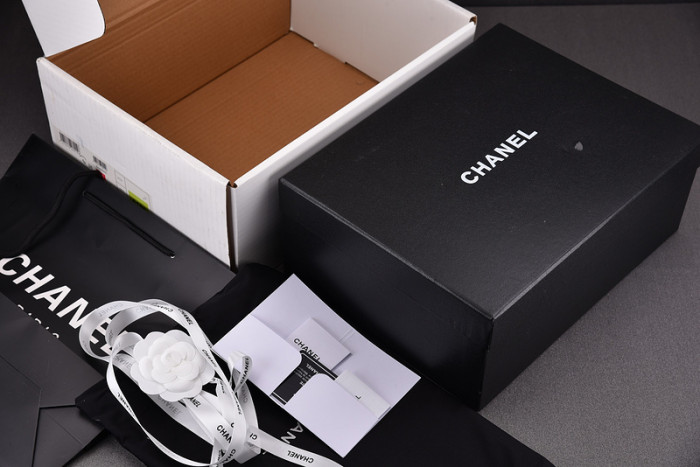 chane* snekaers c0000017