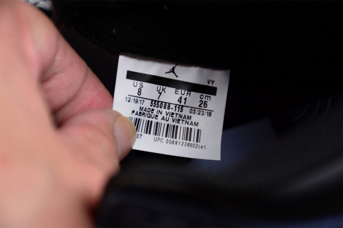 air jordan 1 retro high blue moon 555088-115